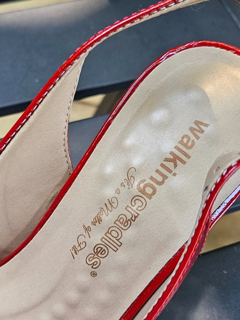 Walking Cradles RED GENUINE PATENT LEATHER - Made in Brazil - Picture 5 of 6
